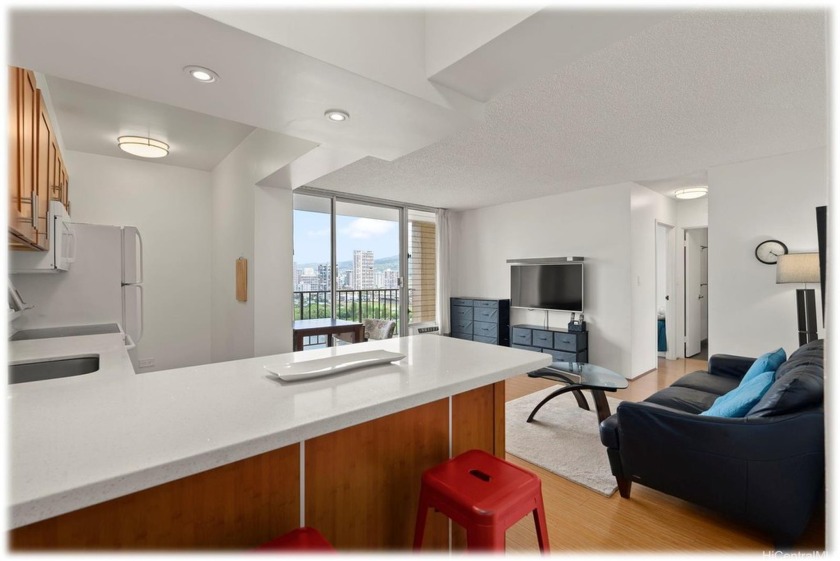 Marvelously Updated Studio with Stunning Cityscape Views! - Beach Condo for sale in Honolulu, Hawaii on Beachhouse.com