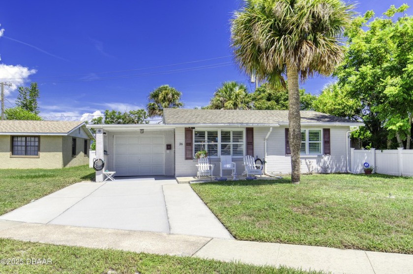 Enjoy peace of mind with a BRAND NEW ROOF.. welcome to your - Beach Home for sale in Ormond Beach, Florida on Beachhouse.com