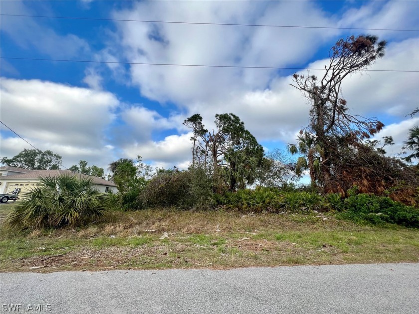 Very nice northern rear exposure lot in neighborhood of new - Beach Lot for sale in North Port, Florida on Beachhouse.com