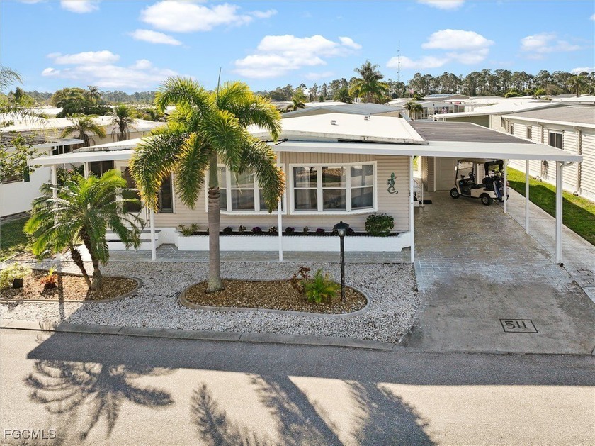 Welcome to your slice of paradise in Six Lakes Country Club, a - Beach Home for sale in North Fort Myers, Florida on Beachhouse.com