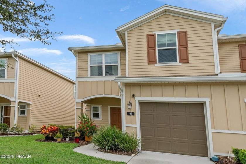 Stylish Corner Unit Townhome - Move-In Ready! Welcome to your - Beach Townhome/Townhouse for sale in Ormond Beach, Florida on Beachhouse.com
