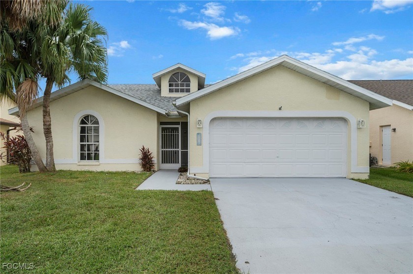 Completely Remodeled Luxury Home in Premier 55+ Golf Community - Beach Home for sale in North Fort Myers, Florida on Beachhouse.com