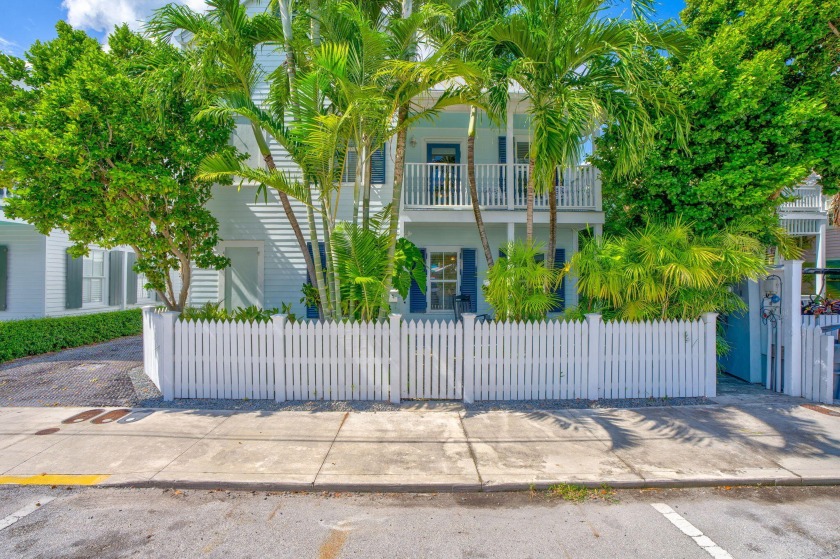 Built in 2008, this stunning 3-bedroom, 3.5-bath pool home - Beach Home for sale in Key West, Florida on Beachhouse.com