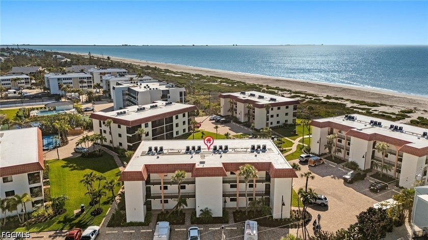 Step into this turnkey Gulf view property knowing that - Beach Condo for sale in Sanibel, Florida on Beachhouse.com