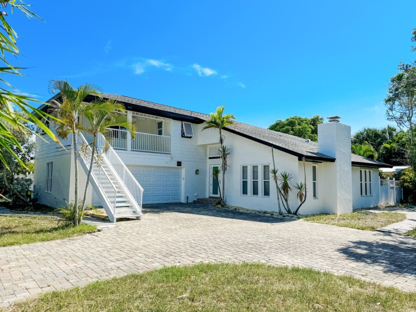 RARE FIND in the heart of MELBOURNE BEACH! Discover the endless - Beach Home for sale in Melbourne Beach, Florida on Beachhouse.com