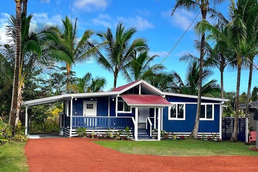 This charming, completely remodeled cottage is nestled in the - Beach Home for sale in Pahoa, Hawaii on Beachhouse.com