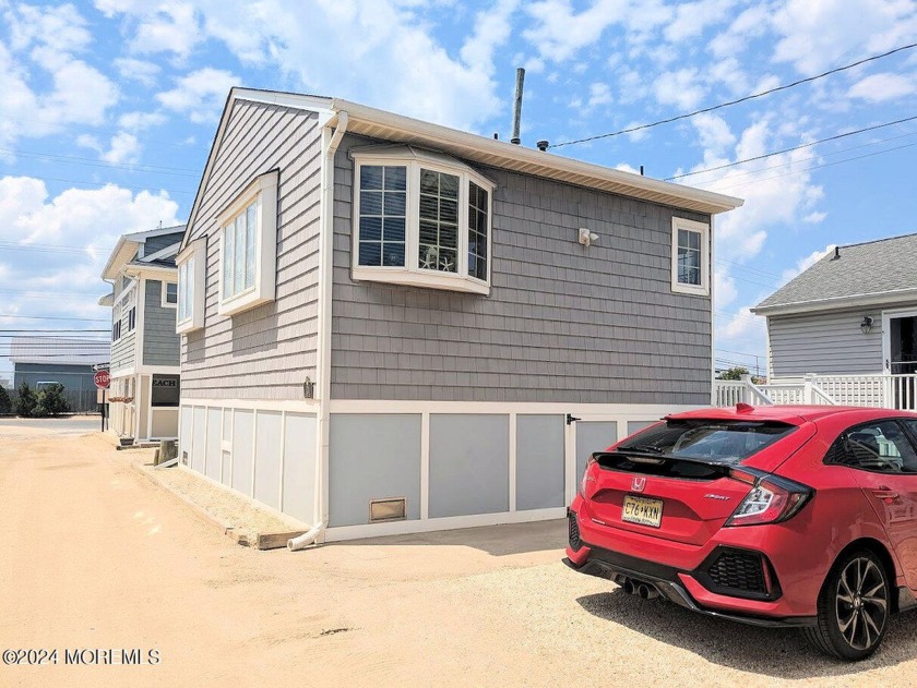 Beautiful cottage sold fully furnished and ready for summer! And - Beach Home for sale in Lavallette, New Jersey on Beachhouse.com