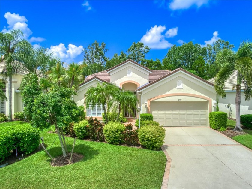 Enjoy life in the heart of vibrant Lakewood Ranch! Ideal - Beach Home for sale in Lakewood Ranch, Florida on Beachhouse.com