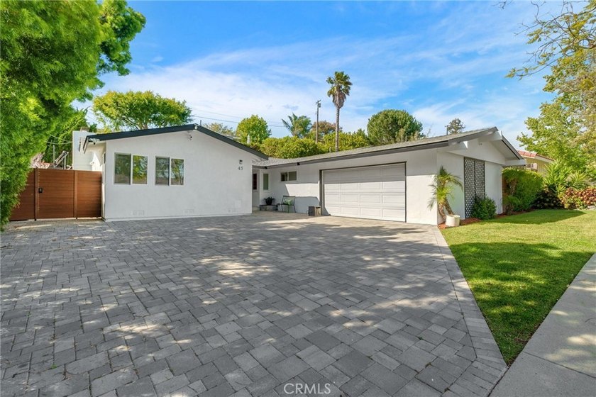 Welcome to your dream home in the heart of Rolling Hills Estates - Beach Home for sale in Rolling Hills Estates, California on Beachhouse.com