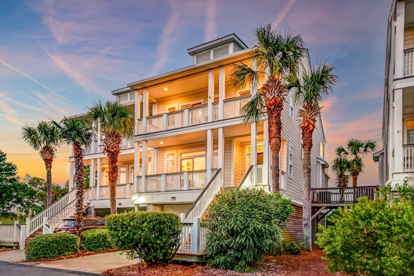 **Water Lover's Paradise on Folly Creek**Walk right out your - Beach Home for sale in Charleston, South Carolina on Beachhouse.com