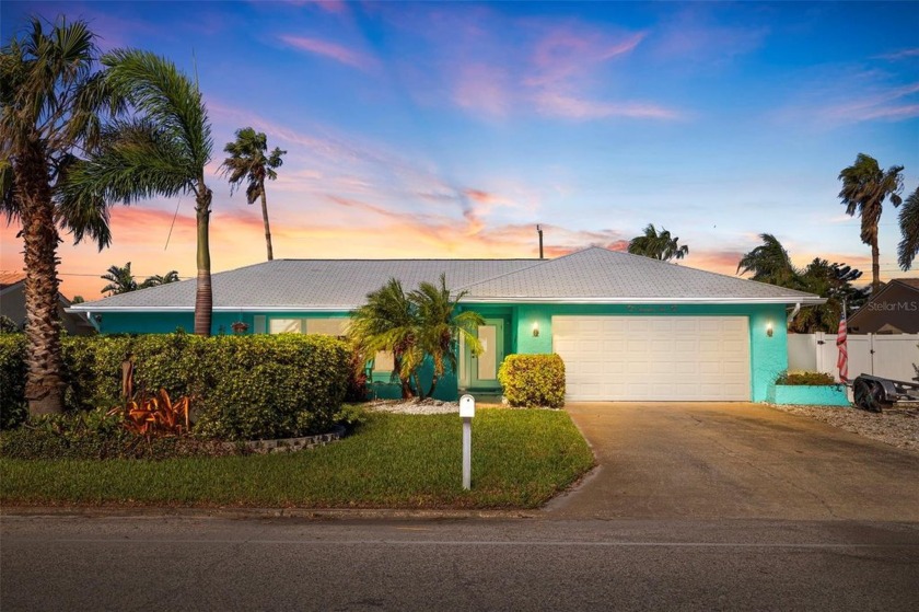 MOVE-IN READY. NO FLOOD DAMAGE AND NO HURRICANE DAMAGE from - Beach Home for sale in ST Pete Beach, Florida on Beachhouse.com