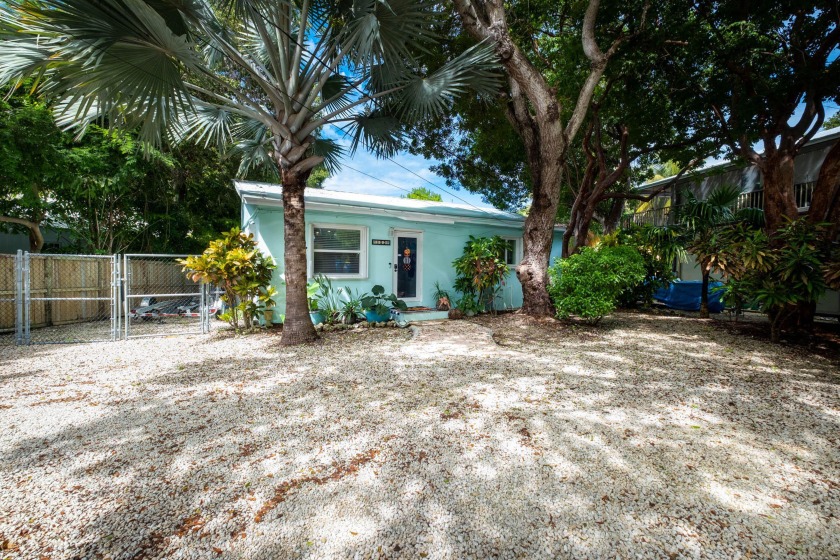 Updated ground level 2-bedroom, 2-bathroom home situated one - Beach Home for sale in Plantation Key, Florida on Beachhouse.com
