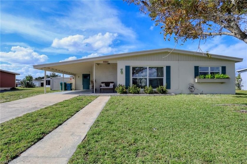 Welcome to your own private sanctuary nestled in a charming - Beach Home for sale in Port Charlotte, Florida on Beachhouse.com