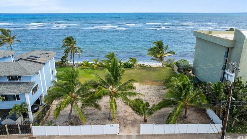 BEACHFRONT, DEVELOPMENT OPPORTUNITY, APARTMENT ZONED! Attention - Beach Lot for sale in Waialua, Hawaii on Beachhouse.com