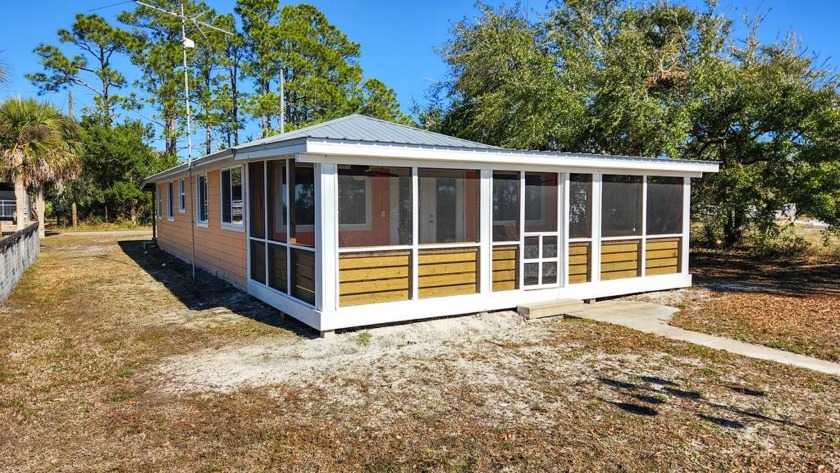 This beach home is in excellent condition. It was remodeled - Beach Home for sale in Carabelle, Florida on Beachhouse.com