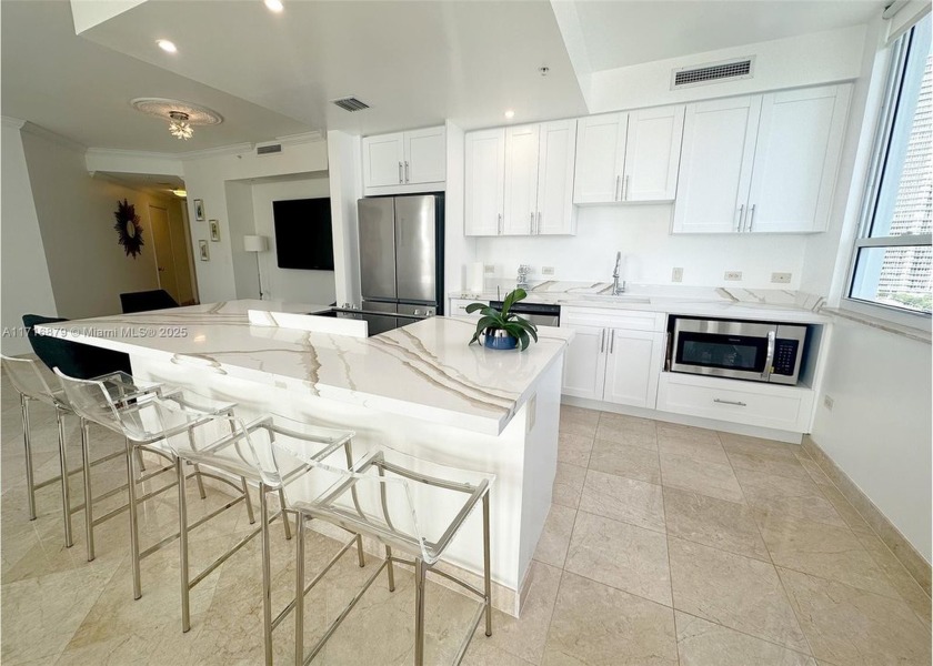 Completely Kitchen renovated spacious condo located in a - Beach Condo for sale in Miami, Florida on Beachhouse.com