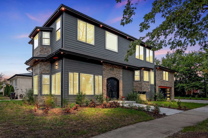 This beautifully remodeled 5-bedroom, 5.5 bath home with a - Beach Home for sale in Skokie, Illinois on Beachhouse.com