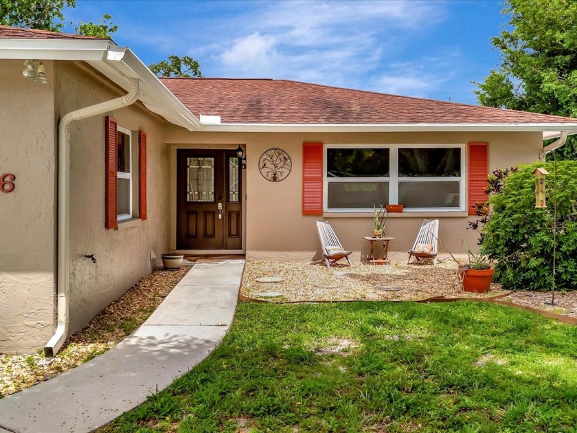 Welcome to the paradise of Ridgewood Estates in sunny Sarasota - Beach Home for sale in Sarasota, Florida on Beachhouse.com