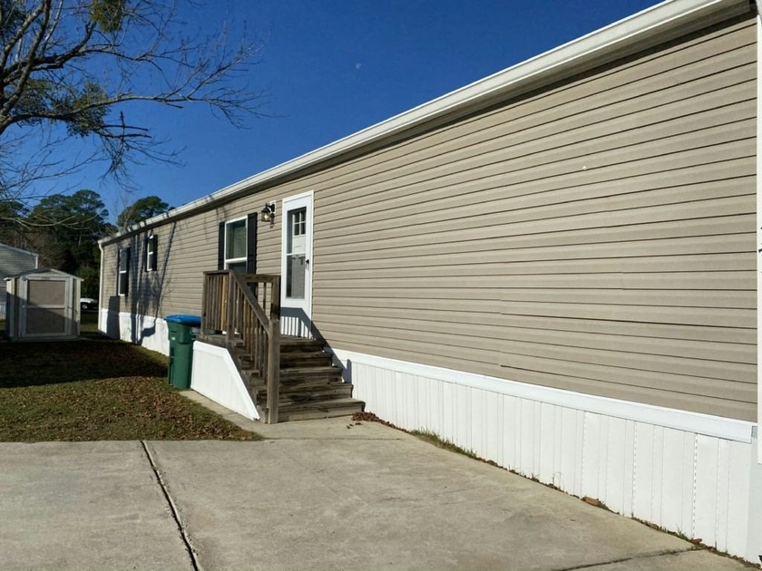 Discover Silver Lake (FL), a Land Leased Manufactured Home - Beach Home for sale in Pensacola, Florida on Beachhouse.com