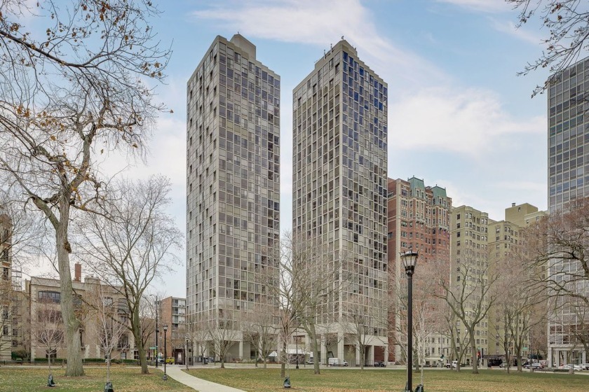 Soak in breathtaking southwest-facing views of the Chicago - Beach Home for sale in Chicago, Illinois on Beachhouse.com