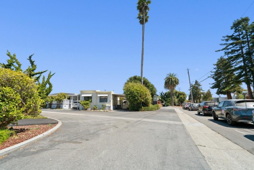 New price....This Beauty by the Beach is the affordable home - Beach Home for sale in Santa Cruz, California on Beachhouse.com