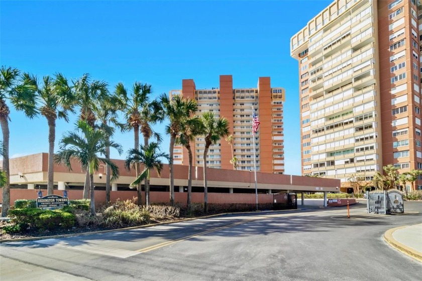 Welcome to this stunning, fully remodeled 1-bedroom, 1.5-bath - Beach Condo for sale in Redington Shores, Florida on Beachhouse.com