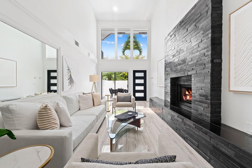 Beautifully updated townhouse in the heart of Delray - Beach Townhome/Townhouse for sale in Delray Beach, Florida on Beachhouse.com