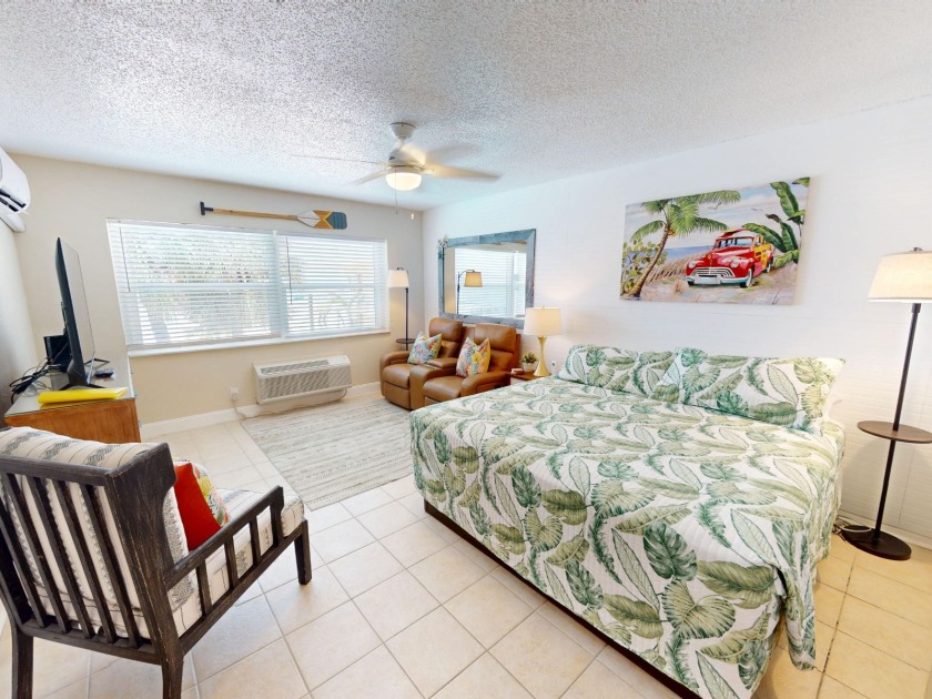 Studio Unit Facing Beach 2nd Fl - Surf Song - Beach Vacation Rentals in Madeira Beach, Florida on Beachhouse.com