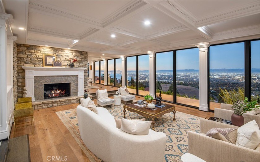 Offering one of the most spectacular and captivating ocean - Beach Home for sale in Rancho Palos Verdes, California on Beachhouse.com