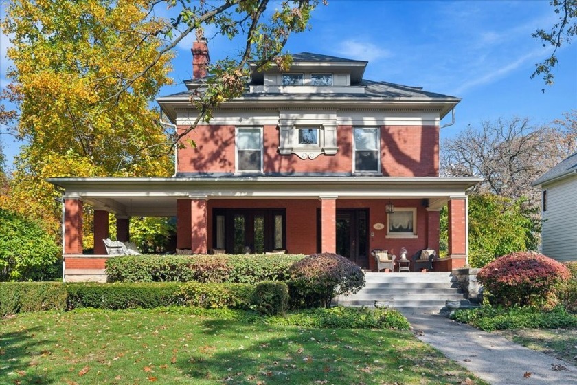 This iconic residence has been beautifully renovated and - Beach Home for sale in Wilmette, Illinois on Beachhouse.com