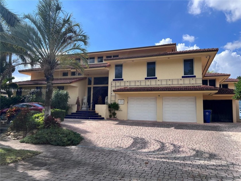 Welcome to 1925 Harbourview Drive, this home is ready for - Beach Home for sale in Fort Lauderdale, Florida on Beachhouse.com