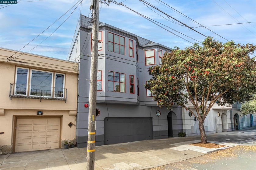 *Lowest HOA Fee in San Francisco -- Just $200/Month! *Welcome to - Beach Condo for sale in San Francisco, California on Beachhouse.com