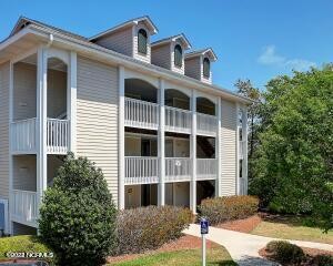 You must see this beautiful1st floor unit at Club Villas in - Beach Condo for sale in Southport, North Carolina on Beachhouse.com