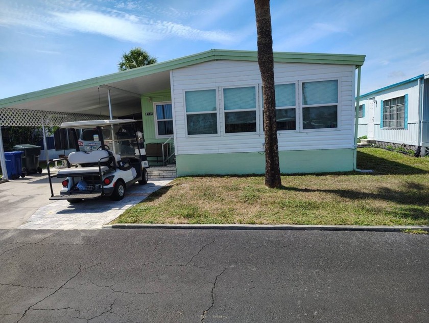 Welcome to 349 Santa Cruz!  This super cute 2-bedroom - Beach Home for sale in Nokomis, Florida on Beachhouse.com