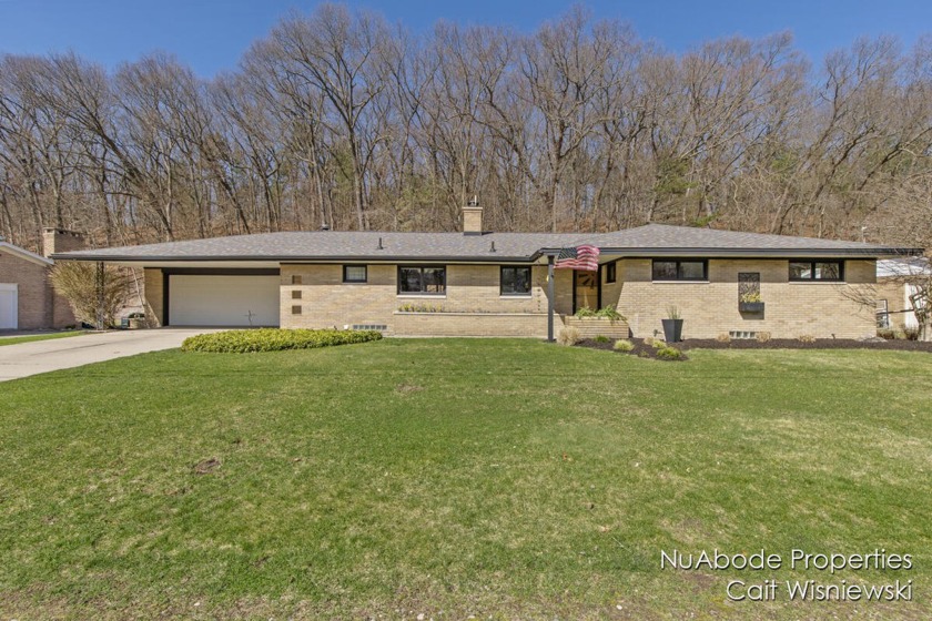OPEN HOUSE, Saturday 4/13/2024, 3 PM - 5 PM**

Welcome to 4041 - Beach Home for sale in Norton Shores, Michigan on Beachhouse.com