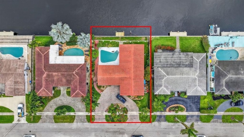 Fully remodeled waterfront pool home, featuring 4-bedrooms - Beach Home for sale in Fort Lauderdale, Florida on Beachhouse.com