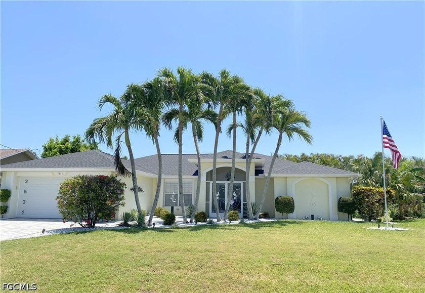 TURNKEY & FURNISHED POOL HOME - UPGRADED & MOVE-IN READY This - Beach Home for sale in Cape Coral, Florida on Beachhouse.com