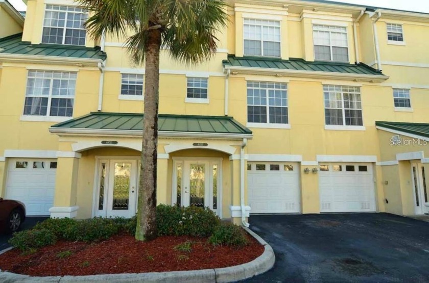 Under contract-accepting backup offers. INVESTOR SPECIAL!  This - Beach Townhome/Townhouse for sale in Apollo Beach, Florida on Beachhouse.com