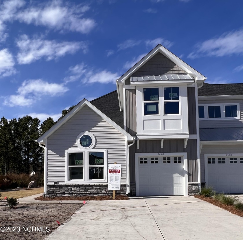 You will love this stunning 2 story townhome conveniently - Beach Townhome/Townhouse for sale in Wilmington, North Carolina on Beachhouse.com