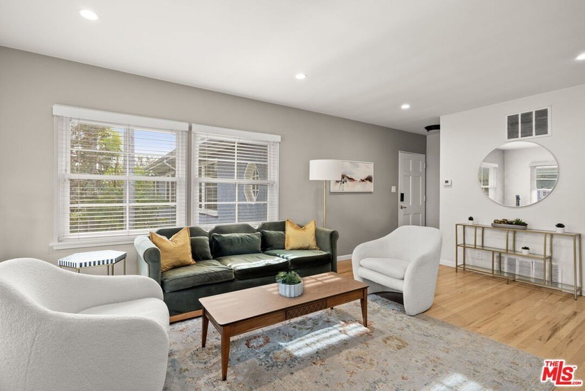 Stunning Top-Floor Santa Monica Retreat! Experience the perfect - Beach Condo for sale in Santa Monica, California on Beachhouse.com