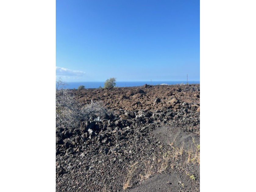 Beautiful corner lot in the Ranchos south of Kona. Enjoy ocean - Beach Acreage for sale in Ocean View, Hawaii on Beachhouse.com