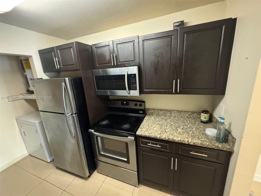 **INCREDIBLE INVESTOR OPPORTUNITY- CAN RENT IMMEDIATELY UPON - Beach Condo for sale in Sunrise, Florida on Beachhouse.com