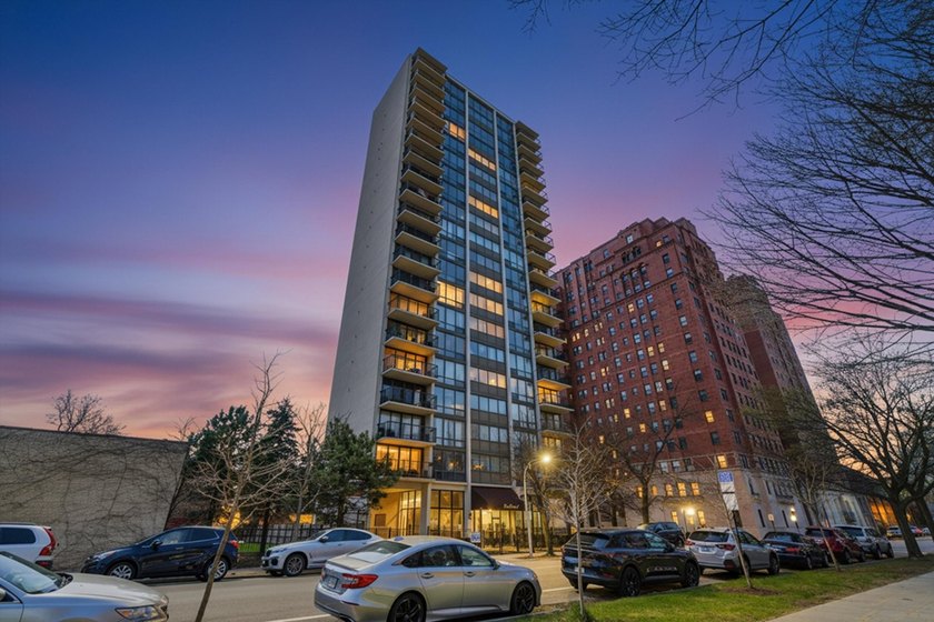 Experience luxury and history at the Parkland Condominiums! This - Beach Condo for sale in Chicago, Illinois on Beachhouse.com