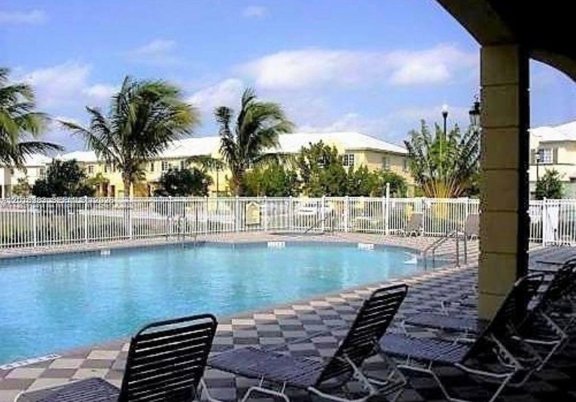 Nice condo with 2 beds/2 baths located in the gated community of - Beach Condo for sale in Riviera Beach, Florida on Beachhouse.com