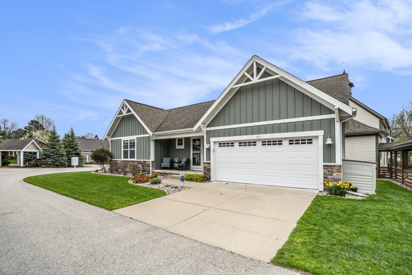 This beautiful 3-bedroom, 3-bath home sits on a quiet cul-de-sac - Beach Home for sale in Spring Lake, Michigan on Beachhouse.com