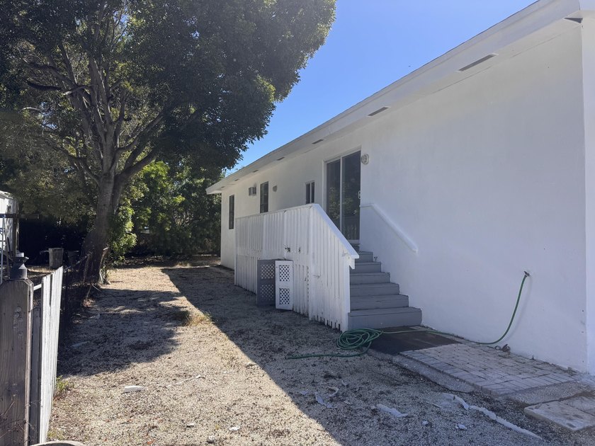 Spacious 4-bedroom, 1-bath mobile home on a large lot with - Beach Home for sale in Key Largo, Florida on Beachhouse.com