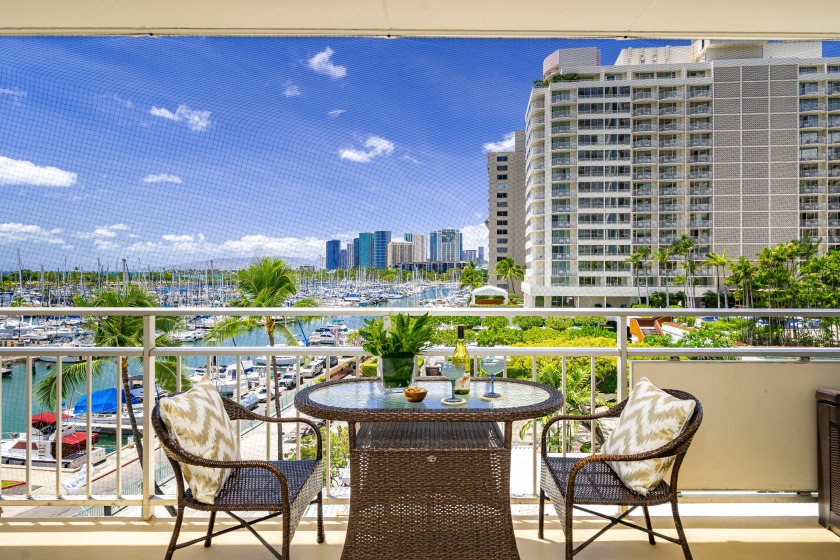 Fully Remodeled Modern Condo w Marina View & FREE - Beach Vacation Rentals in Honolulu, Hawaii on Beachhouse.com