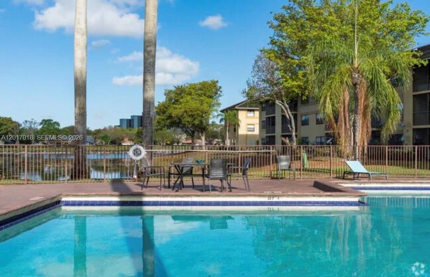 Bright and spacious. This 2 bedrooms 2 bathrooms apartment is - Beach Condo for sale in Coral Springs, Florida on Beachhouse.com