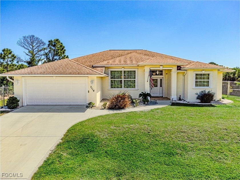 Prime Englewood Location! Discover this beautifully maintained - Beach Home for sale in Englewood, Florida on Beachhouse.com