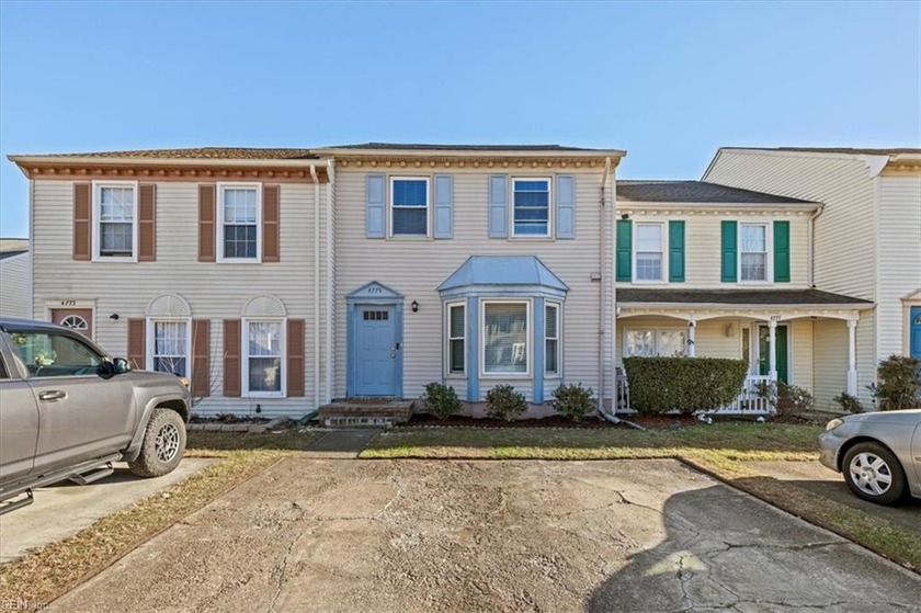 Beautifully maintained 3-bedroom, 2.5-bath townhouse located in - Beach Townhome/Townhouse for sale in Virginia Beach, Virginia on Beachhouse.com